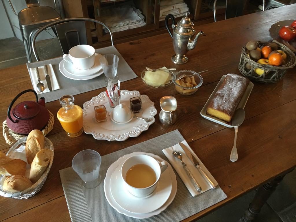 Les Volets Bleus Bed & Breakfast Arcangues Dış mekan fotoğraf