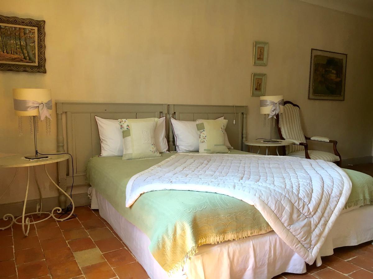 Les Volets Bleus Bed & Breakfast Arcangues Dış mekan fotoğraf