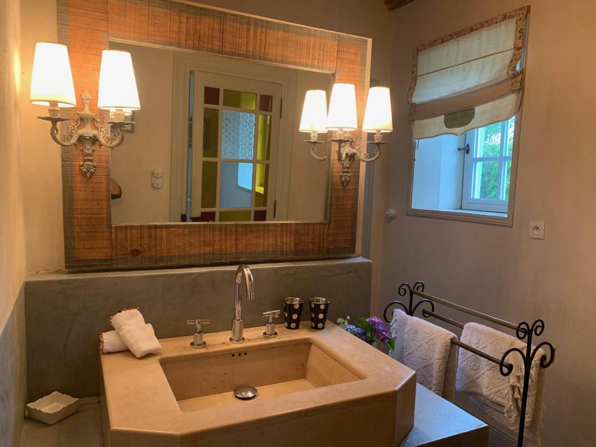 Les Volets Bleus Bed & Breakfast Arcangues Dış mekan fotoğraf